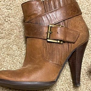 Leather, 4’’ heel, booties